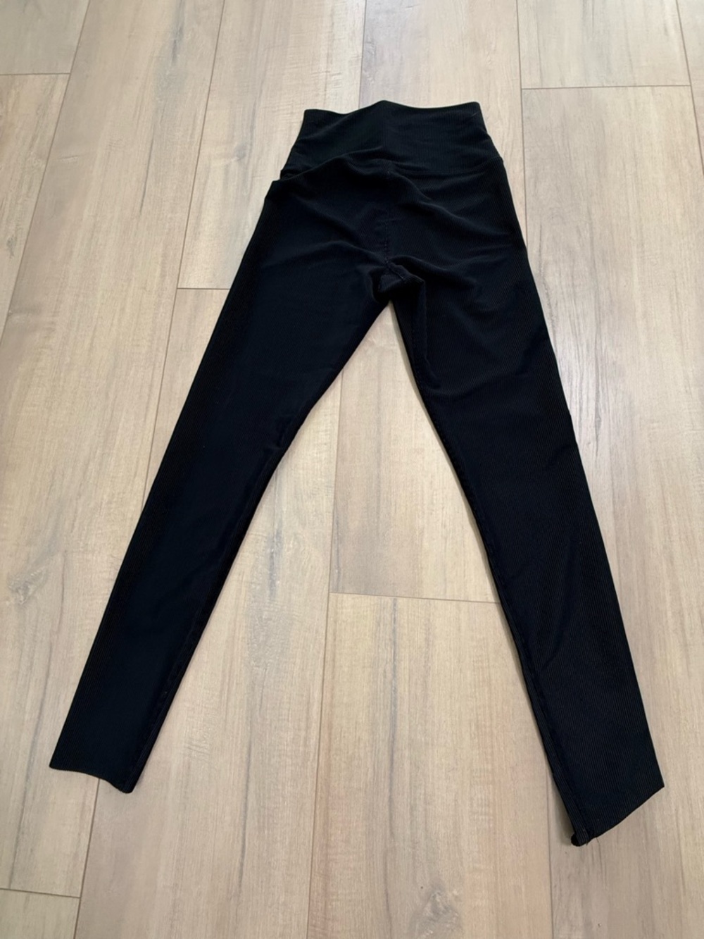Beach Riot Black High-Waist Ribbed Leggings - Picture 3 of 6